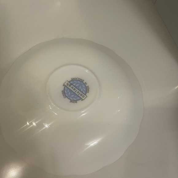 Colclough Bone China- saucer - Picture 2 of 2